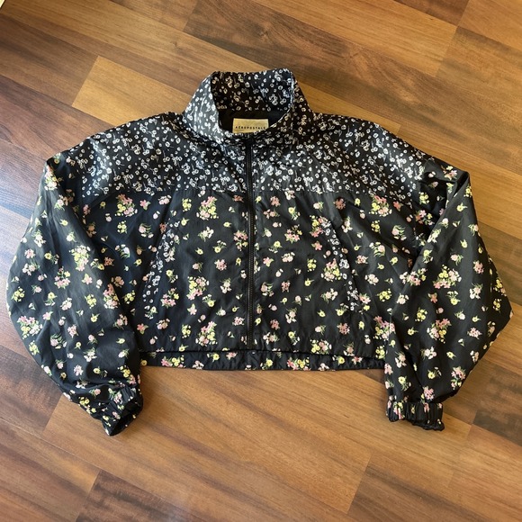 Jackets & Blazers - Aeropostale Long Sleeve Full Zip Floral Crop Windbreaker Jacket Size S